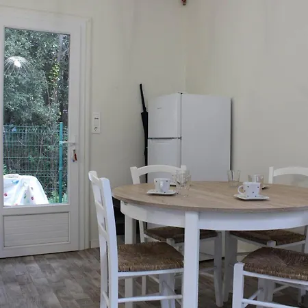 2 Pieces Oleron 2 Couchages Saint Georges D'oleron Sgo000-066 Vila