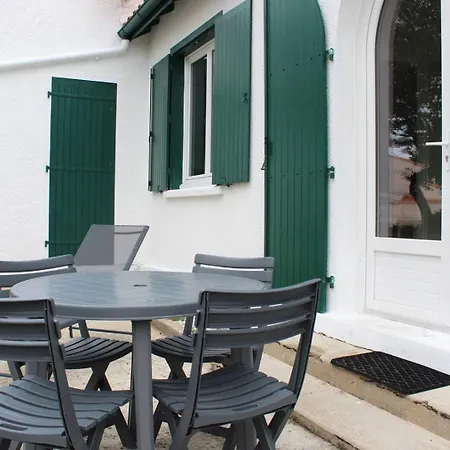 Vila 2 Pieces Oleron 2 Couchages Saint Georges D'oleron Sgo000-066 New Translation